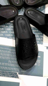 Dép da quai ngang đế cao su