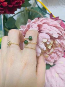 nhẫn nữ vàng tây dáng xoắn classic đính ngọc bích tự nhiên. trang sức nữ trang vàng tây trang sức thiết kế đủ hoá đơn thẻ bảo hành