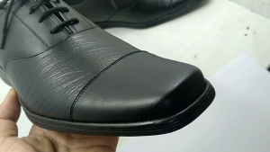 Sepatu Formal Kulit Sapi Model Oxford: Pilihan Tepat untuk Acara Formal