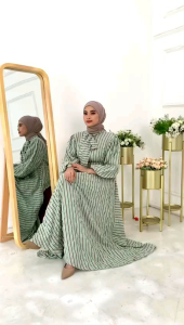Tania Dress by Halwa Apparel Elva Faela: Gamis Salur Garis Busui Friendly Dress Bahan Cringkle Jlo Exvlusive Gamis Balon Rok Balon Fluffy