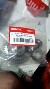 Honda genuine CAM GEAR assy for ( TMX155) no.14100-KCS-900 Thailand 1set