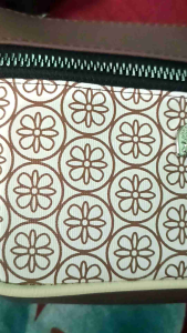 Tas Wanita Bahan Cokelat & Gaya Modern