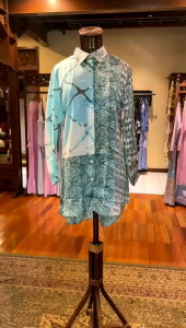 Nania Tunik by Dian Pelangi LIMITED EDITION Baju Blouse Atasan Kemeja Blus Hijab Kerja Kantor Casual Formal Pesta Pernikahan Kondangan Lebaran Wanita Hijaber Cantik Anggun Modis Modern Simple Elegan Mewah Korea Model Korea Terbaru Motif Batik Kekinian