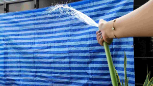 ผ้าใบ ขายถูก 10ผืน แถม 2 ผืน ขนาด4×5m ผ้าฟาง สีฟ้าขาว ผ้าพลาสติก กันน้ำ กันแดด ใช้คลุมรถ คลุมสินค้า ก่อสร้าง