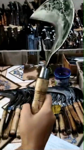 arit rumput full baja cap 88 garut anti meleot anti gumpal peralatan kebunladang gagang dari kayu sonokeling proses di tempa dan di sipuh oli panjang 26 cm lebar 6 cm tinggi 32 cm sudah di asah barang jaminan asli garansi uang kembali apabila palsuuu