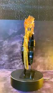 {\n \"article\": \" TERMURAH! Bando Mahkota Adat Jawa / Aksesoris Kepala Terlaris / Aksesori Tari Adat