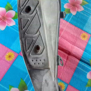 พื้นวางเท้าซ้าย+ขวา พื้นเหยียบ Honda air blade แอร์เบรค แท้ถอดรถมือสอง(เหมาะทำสีใหม่กรุณาอ่านก่อนคับ