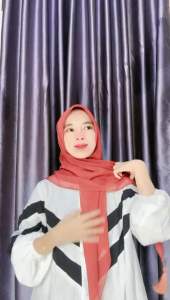 HIJAB SEGI EMPAT PARIS TASSEL PAYET TABUR SWAROVSKI SENADA PREMIUM