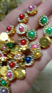 เพชรล้อม เพชรล้อมมุกกลาง (50 ชิ้น) ขนาด 11 มิล ไม่มีรูสำหรับร้อย ของตกแต่งงานฝีมือ