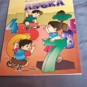 Buku MenulisMewarnaiMenebali Angka PAUD dan TK uk besar