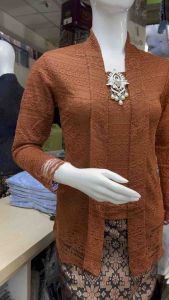 Kebaya Kutubaru brokat pendek / Kebaya Wisuda / Kebaya kondangan / Kebaya terlaris / Kebaya kekinian / Kebaya Kutubaru / Kebaya Bali