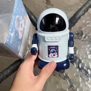 Rautan Pensil Astronot Besar 18112