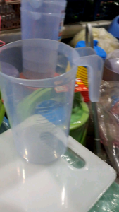Gelas Takar 1LT: Pilihan Terbaik untuk Memasak & Minum
