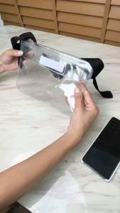 ซองกันน้ำใสใส่มือถือ