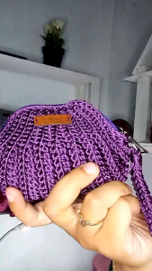 Dompet Mini untuk Wanita: Memilih & Menggunakan yang Tepat\\n\\nDompet adalah salah satu aksesori penting yang digunakan oleh setiap wanita. Ada berbagai jenis dompet yang tersedia di pasaran, seperti dompet koin mini, dompet wanita panjang, dompet rajut lipat, dompet rajut dua ruang, dan dompet rajut premium. Artikel ini akan membahas tentang dompet mini untuk wanita dan cara memilih serta menggunakan yang tepat.\\n\\n Apa itu Dompet Koin Mini?\\n\\nDompet koin mini adalah dompet kecil yang dirancang khusus untuk menyimpan uang koin. Ini sangat praktis bagi wanita yang sering bepergian atau pergi berbelanja. Dompet koin mini biasanya memiliki ukuran yang lebih kecil dibandingkan dengan dompet lainnya, sehingga mudah untuk dimasukkan ke dalam saku atau tas kecil.\\n\\n Fungsi dan Kelebihan Dompet Koin Mini\\n\\nFungsi utama dari dompet koin mini adalah untuk menyimpan uang koin. Selain itu, dompet ini juga dapat digunakan untuk menyimpan kartu kecil seperti kartu hadiah atau kartu diskon. Beberapa kelebihan dari dompet koin mini adalah:\\n\\n- Praktis dan mudah dibawa\\n- Desain yang menarik dan modern\\n- Bahan yang kuat dan tahan lama\\n\\n Cara Membeli Dompet Koin Mini yang Berkualitas\\n\\nUntuk membeli dompet koin mini yang berkualitas, ada beberapa hal yang perlu dipertimbangkan:\\n\\n- Pilih bahan yang kuat dan tahan lama\\n- Perhatikan desain dan warna yang sesuai dengan gaya Anda\\n- Cek review pelanggan sebelum membeli\\n\\n Bagaimana Memilih Dompet Wanita Panjang yang Tepat?\\n\\nDompet wanita panjang adalah pilihan yang baik untuk wanita yang suka membawa banyak barang. Jenis dompet ini biasanya memiliki ruang penyimpanan yang lebih besar dibandingkan dengan dompet lainnya.\\n\\n Tips Memilih Dompet Wanita Panjang yang Sesuai\\n\\nBerikut adalah beberapa tips untuk memilih dompet wanita panjang yang sesuai:\\n\\n- Pilih ukuran yang sesuai dengan kebutuhan Anda\\n- Pilih bahan yang kuat dan tahan lama\\n- Perhatikan desain dan warna yang sesuai dengan gaya Anda\\n\\n Perbandingan Dompet Wanita Panjang dengan Dompet Mini\\n\\nDompet wanita panjang memiliki ruang penyimpanan yang lebih besar dibandingkan dengan dompet mini. Selain itu, dompet wanita panjang juga biasanya memiliki lebih banyak kompartemen untuk menyimpan barang-barang penting seperti kartu kredit atau identitas. Namun, dompet wanita panjang mungkin kurang praktis dibawa dibandingkan dengan dompet mini.\\n\\n Mengenal Dompet Rajut Lipat & Dua Ruang\\n\\nDompet rajut lipat dan dua ruang adalah jenis dompet yang populer di kalangan wanita. Jenis dompet ini biasanya memiliki desain yang menarik dan modern, serta bahan yang kuat dan tahan lama.\\n\\n Kelebihan Dompet Rajut Lipat & Dua Ruang\\n\\nBerikut adalah beberapa kelebihan dari dompet rajut lipat dan dua ruang:\\n\\n- Desain yang menarik dan modern\\n- Bahan yang kuat dan tahan lama\\n- Ruang penyimpanan yang cukup besar\\n\\n Cara Merawat Dompet Rajut Lipat & Dua Ruang\\n\\nUntuk merawat dompet rajut lipat dan dua ruang, ada beberapa hal yang perlu diperhatikan:\\n\\n- Jangan menyimpan barang-barang berat atau tajam di dalam dompet\\n- Jangan membiarkan dompet terkena air atau panas berlebihan\\n- Jangan menyimpan dompet di tempat yang lembab atau panas\\n\\n Memahami Dompet Rajut Premium\\n\\nDompet rajut premium adalah jenis dompet yang terbuat dari bahan yang lebih berkualitas dibandingkan dengan dompet biasa. Jenis dompet ini biasanya memiliki desain yang lebih elegan dan modern.\\n\\n Manfaat Menggunakan Dompet Rajut Premium\\n\\nBerikut adalah beberapa manfaat menggunakan dompet rajut premium:\\n\\n- Bahan yang lebih berkualitas dan tahan lama\\n- Desain yang elegan dan modern\\n- Nilai investasi yang lebih tinggi\\n\\n Perbedaan Dompet Rajut Premium dengan Dompet Rajut Biasa\\n\\nDompet rajut premium biasanya terbuat dari bahan yang lebih berkualitas dibandingkan dengan dompet rajut biasa. Selain itu, dompet rajut premium juga memiliki desain yang lebih elegan dan modern.\\n\\n Dompet Wanita Jogja: Pilihan Terbaik untuk Anda\\n\\nJogja adalah salah satu kota di Indonesia yang terkenal dengan produk-produk rajutnya. Dompet wanita Jogja adalah pilihan yang baik untuk Anda yang mencari dompet berkualitas dengan harga yang terjangkau.\\n\\n Kelebihan Dompet Wanita Jogja\\n\\nBerikut adalah beberapa kelebihan dari dompet wanita Jogja:\\n\\n- Bahan yang kuat dan tahan lama\\n- Desain yang menarik dan modern\\n- Harga yang terjangkau\\n\\n Cara Memilih Dompet Wanita Jogja yang Berkualitas\\n\\nUntuk memilih dompet wanita Jogja yang berkualitas, ada beberapa hal yang perlu dipertimbangkan:\\n\\n- Pilih bahan yang kuat dan tahan lama\\n- Perhatikan desain dan warna yang sesuai dengan gaya Anda\\n- Cek review pelanggan sebelum membeli\\n\\nDengan mempertimbangkan beberapa hal di atas, Anda bisa memilih dompet mini untuk wanita yang tepat dan sesuai dengan kebutuhan Anda. Selamat mencoba!\n}