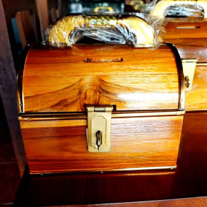 ถังกระปุกออมสินไม้สักทอง ทรง (หีบ)