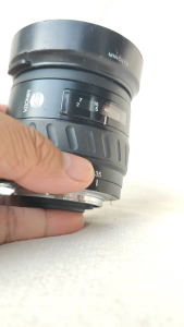 เลนส์ออโต้ ยี่ห้อ Minolta AF 35-105mm f/3.5-4.5 (22) AF Zoom Lens  Mount A หน้าเลนส์ 55 มม. Hood