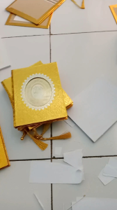 BUKU YASIN & THALIL HARD COVER EMBOS EMAS ISI 128 HALAMAN + PITA