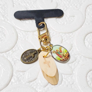 St. Benedict San Miguel Arcangel & Kahoy ng Sinukuan Spiritual Keychain – Banal na Panangga at Proteksyon sa Kalamidad