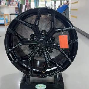 ล้อแม๊กซ์ emotion -r rvs3 9x18 Pcd 6x139.7 et15 cb 106.1สี bk