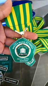 Medali Akrilik Stenles Wisuda Kelulusan Costum