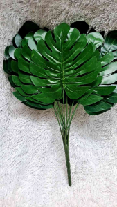 DAUN DEKORASI DAUN MONSTERA CABANG 12