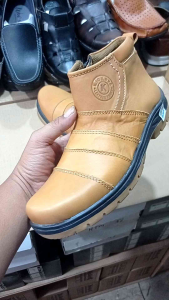 SEPATU BOT PRIA KULIT