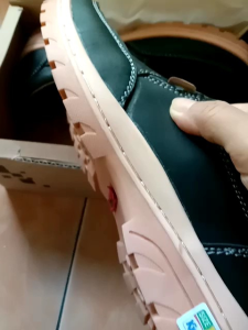 Sepatu Kulit Pria Sol Karet: Pilihan Terbaik untuk Kantor