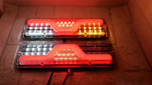 LAMPU STOP MOBIL 12-24 VOLT 30 CM TANDUK