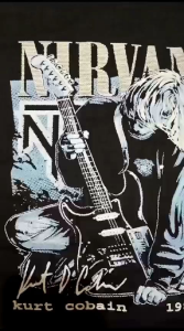 Kaos Proteger Kekinian: Kaos Distro Pria Trendy Kekinian Hitam Lengan Pendek