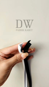 Karet List Letter L 1 x 1 cm Karet siku 1x1 cm Pengaman siku