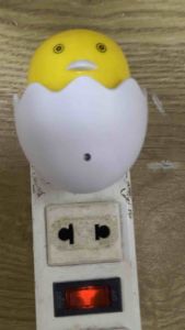 Đèn ngủ cảm biến ánh sáng- hình gà con