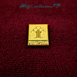Pin Kemenkumham & Pengayoman Kuningan Magnet + Box Pin