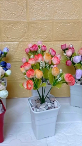 HIASAN MEJA BUNGA TULIP ARTIFICIAL
