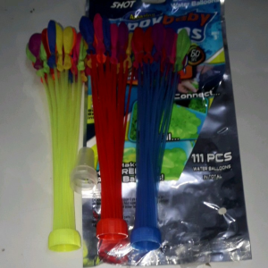 Túi 3 chùm có 111 quả bong bóng bơm nước mini nhiều màu kèm đầu nối