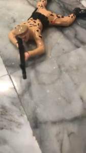 หุ่นทหารคลานเคลื่อนที่ได้ มีเสียง มีไฟ