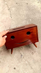 tempat tisu smile bahan kayu jati