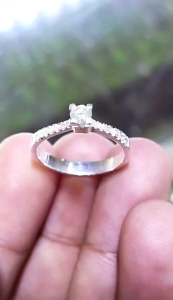 cincin berlian asli natural