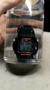 100% WATERPROOF KID DIGITAL SPORT WATCH / 儿童防水运动型手表