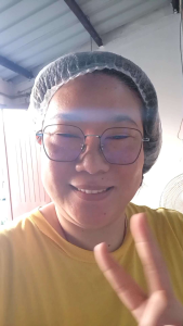没有黄梨酱的饼，可以沾Nutella或花生酱吃，我不知道要叫什么，黄梨饼的饼皮，没有黄梨酱的，就咸咸香香的，懂吗？一罐25粒，牛油一样的