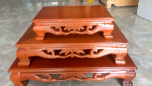 Bàn kê tượng bàn ô sin  gỗ hương để trước ban thần tài thổ địa