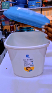 Household Kitchen Stylish Food Grade Grain Rice Storage Bucket Container Box [10kg] (FREE Rice Cup)