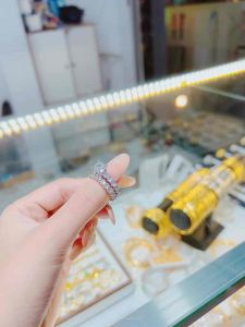 Nhẫn cặp 2 chiếc đá lớn 4 ly xi bạch kim Kami trang sức sỉ