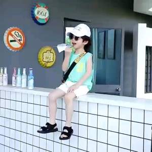 Ultra-Comfy Kids Anti-Slip Pink Sandals: Lightweight High-Quality Korean Design for Indoor and Outdoor Fun Trainers
