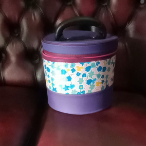 TAS TENONG BULAT TAS WANITA MASA KINI DAN SANGAT COCOK UNTUK KOSMETIK