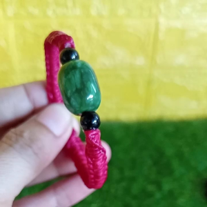 ข้อมือหินหยก เป็นสิริมงคลเจริญรุ่งเรืองก้าวหน้าร่ำรวย