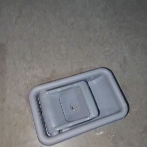 มือเปิด ประตูด้านใน ของรถขุด kobelco sk120 mark 3