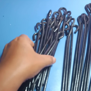 Pasak Patok Tenda Pramuka panjang 30 cm isi 50 biji