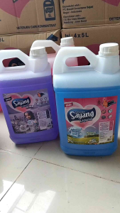 Sayang Deterjen Cair 5 Liter – Sabun Cuci Pakaian Cocok untuk Laundry & Mesin Cuci