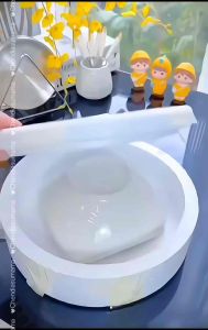 Đĩa vuông sâu lòng màu trắng tinh đựng salad mì ý trái cây. Dĩa đẹp phục vụ nhà hàng trang trí bàn ăn.